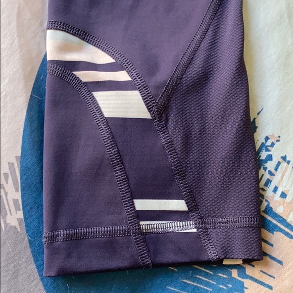 Lululemon Run Inspire Crop II size 4 - Picture 2 of 9